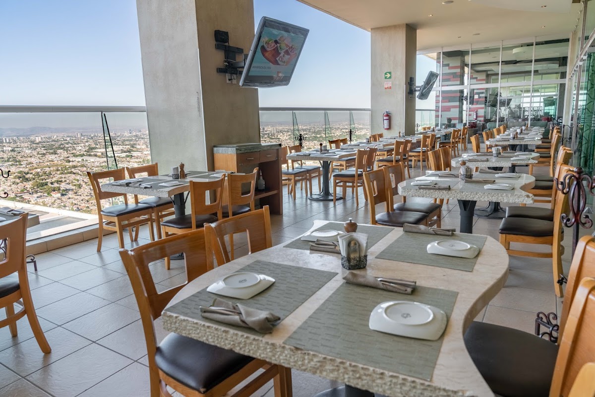 El Esturion Photos 2